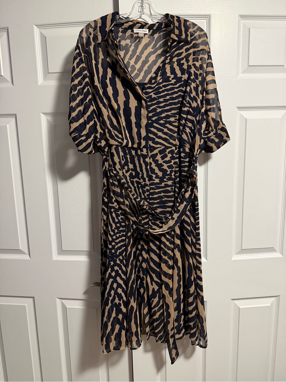 Calvin Klein 14w Printed Wrap Midi Dress - Navy & Tan